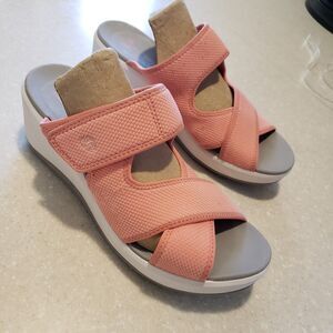 Clarks Cloudsteppers Step Cali Wave Platform Sandals Pink Chunky Wedges Size 9M